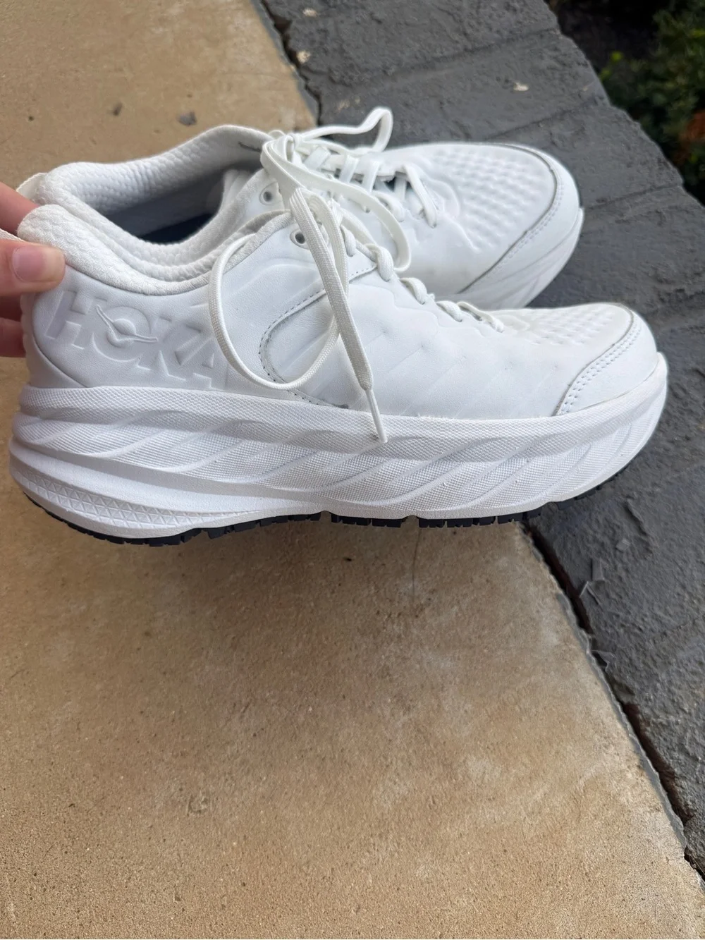 Hoka Women's Bondi SR (size 8)